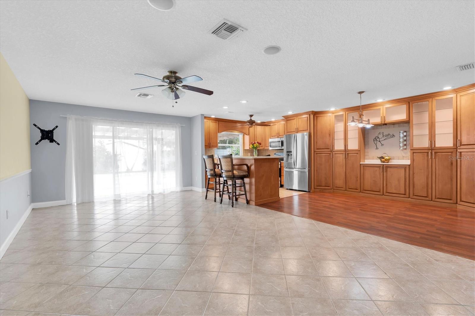 13176 DORCHESTER DR, SEMINOLE, FL, 33776