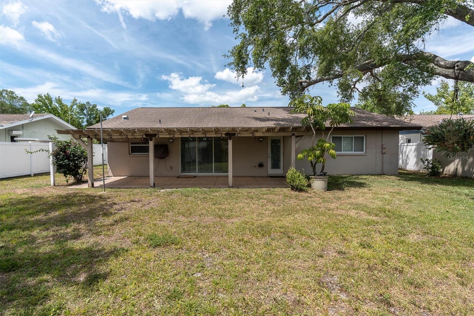 13176 DORCHESTER DR, SEMINOLE, FL, 33776