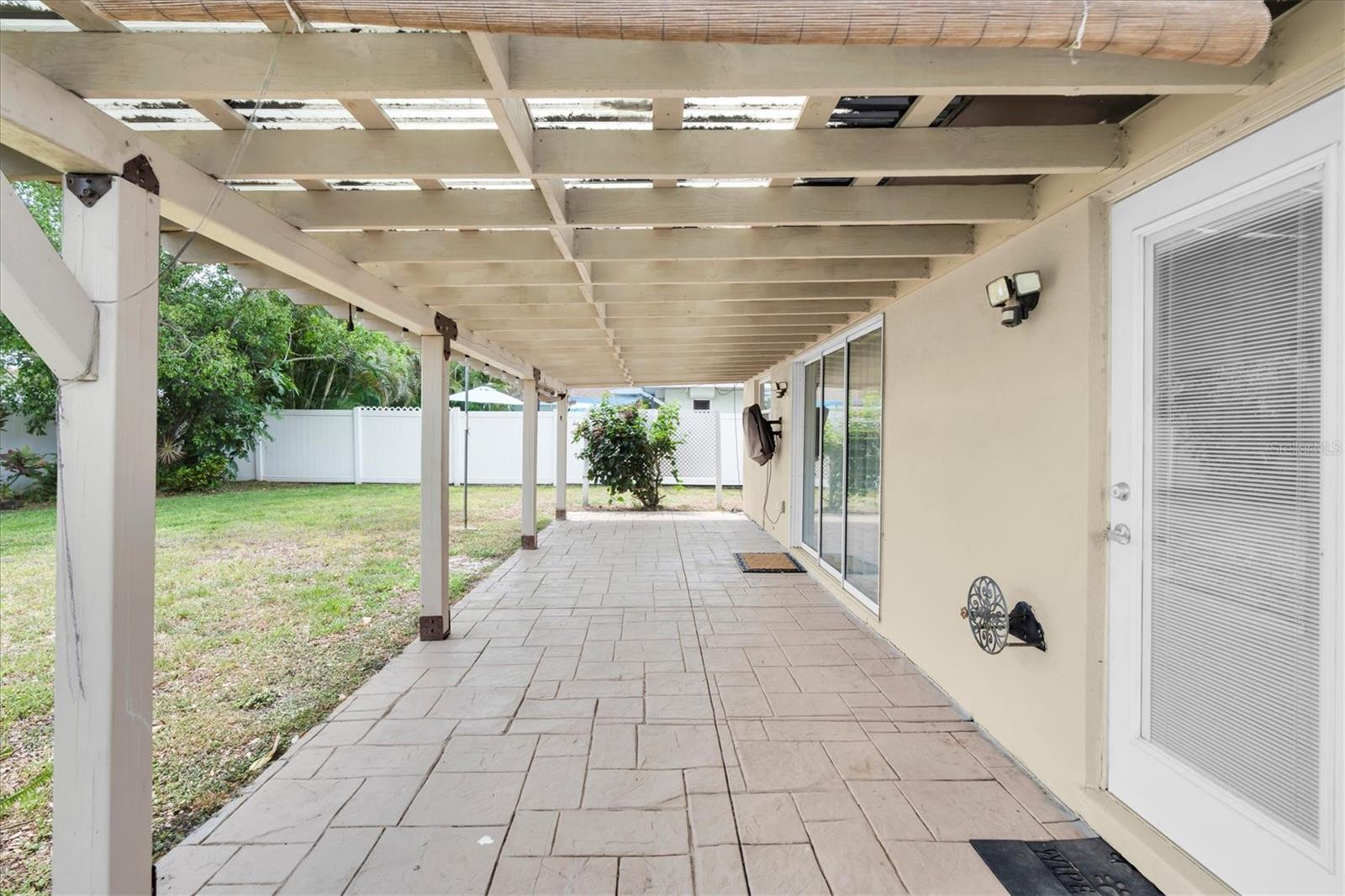 13176 DORCHESTER DR, SEMINOLE, FL, 33776