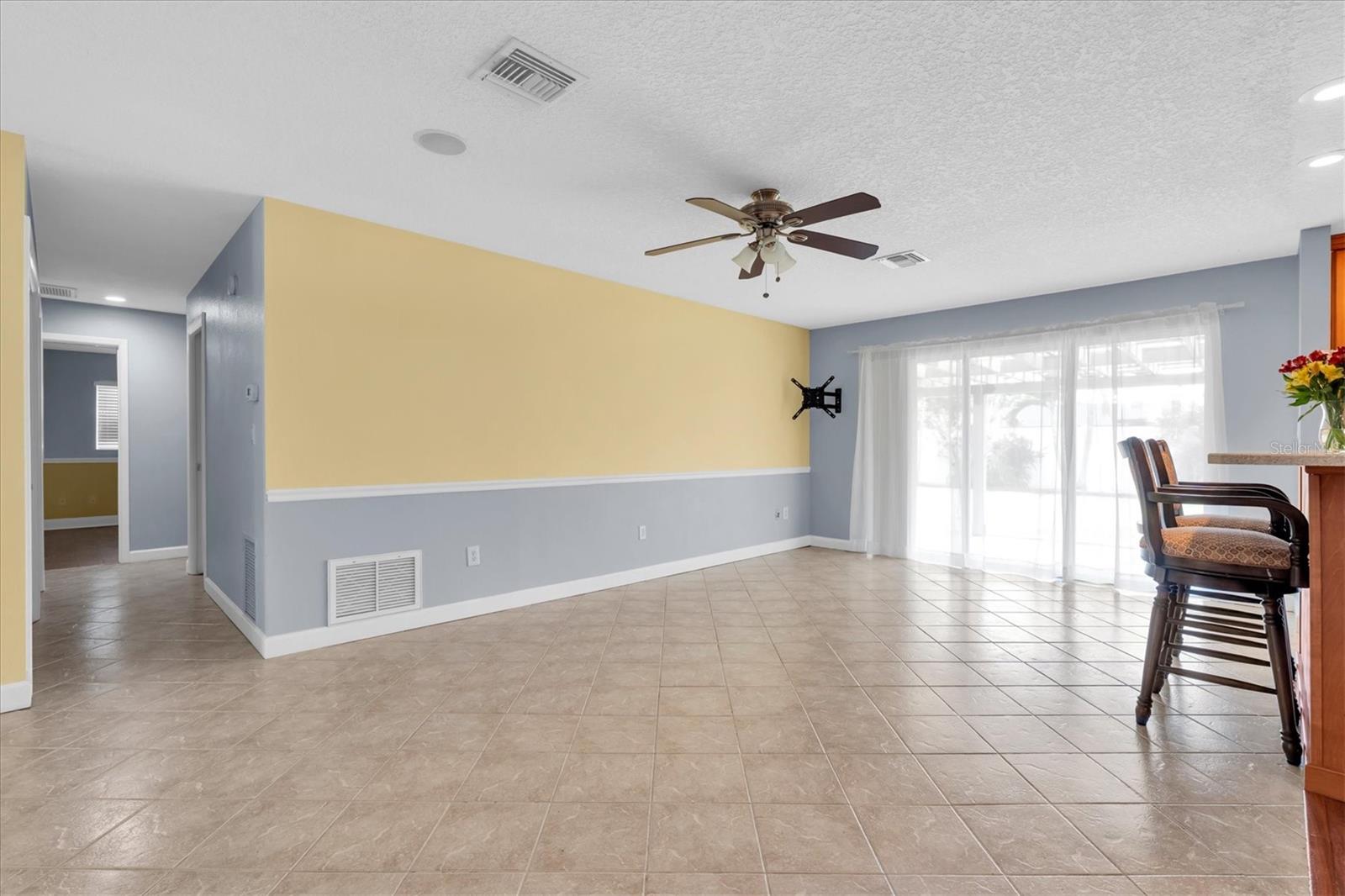 13176 DORCHESTER DR, SEMINOLE, FL, 33776