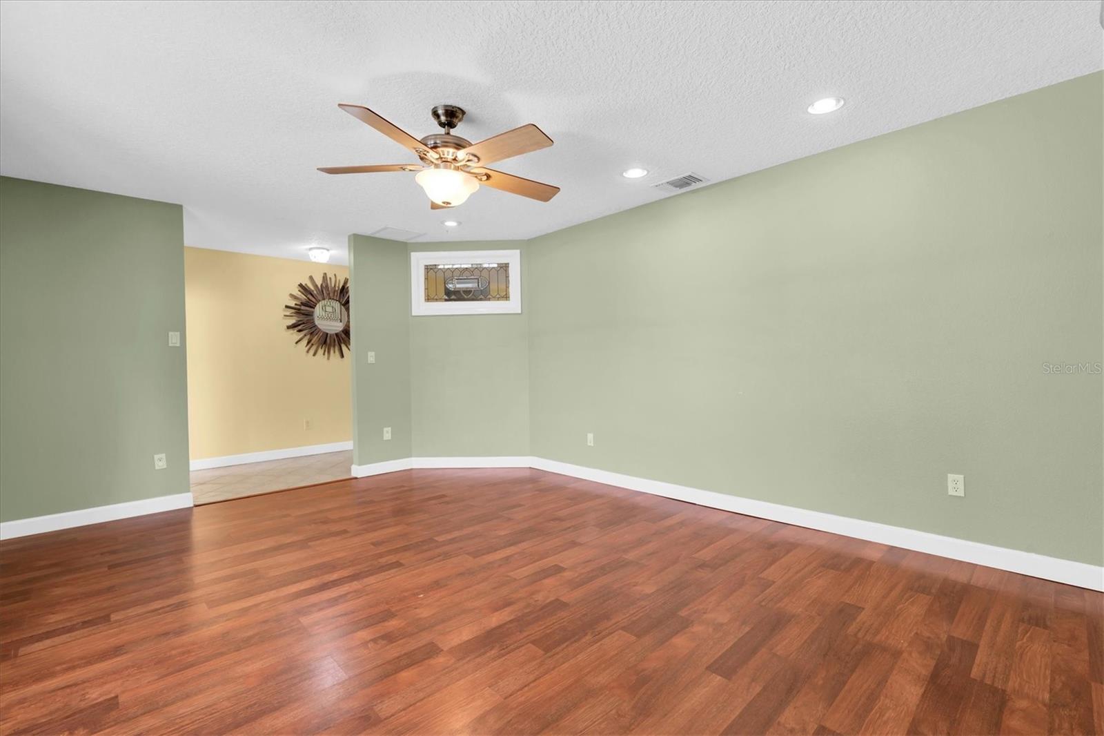 13176 DORCHESTER DR, SEMINOLE, FL, 33776