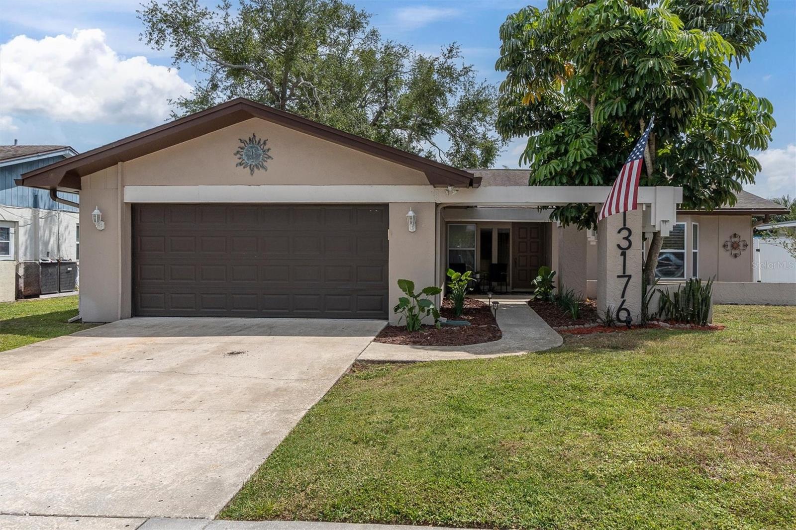 13176 DORCHESTER DR, SEMINOLE, FL, 33776