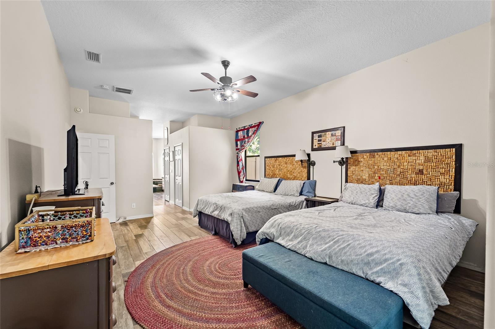 1012 KINGSBOROUGH GARDENS CT, LUTZ, FL, 33548