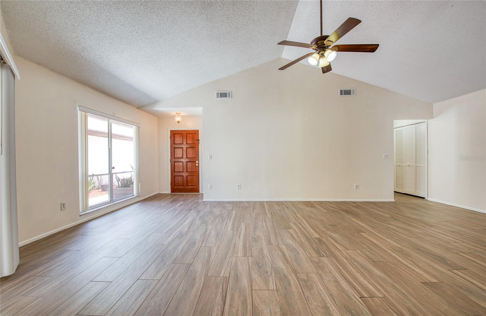 6922 SILVERMILL DR, TAMPA, FL, 33635