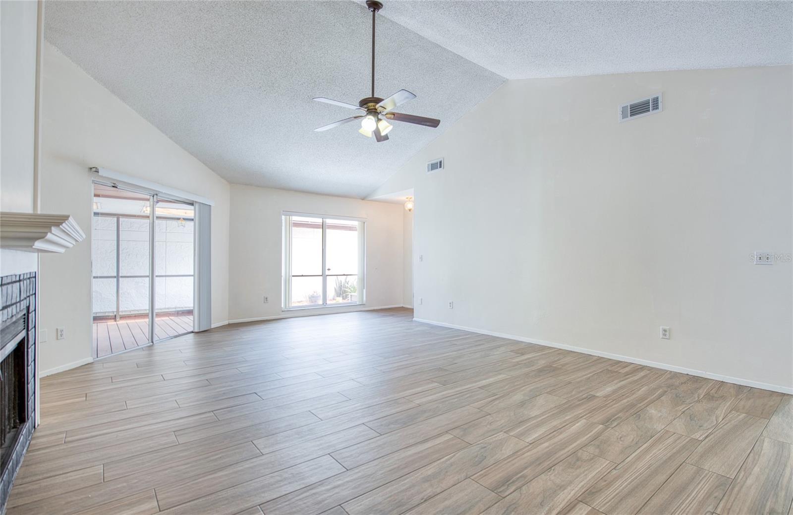 6922 SILVERMILL DR, TAMPA, FL, 33635