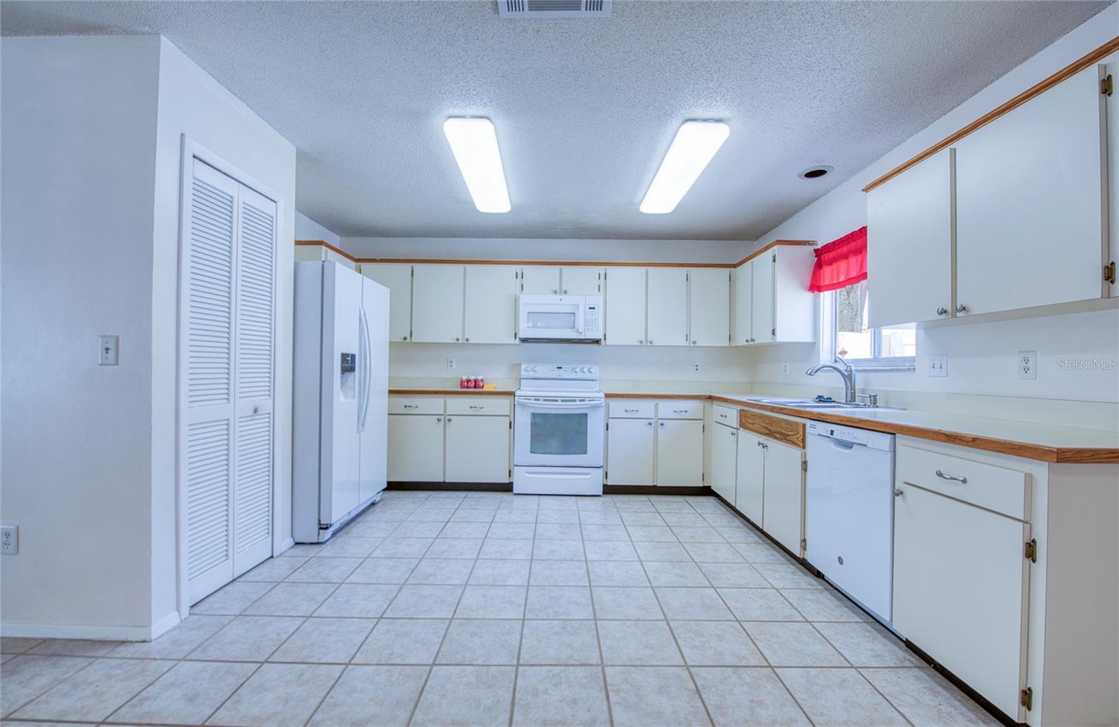 6922 SILVERMILL DR, TAMPA, FL, 33635