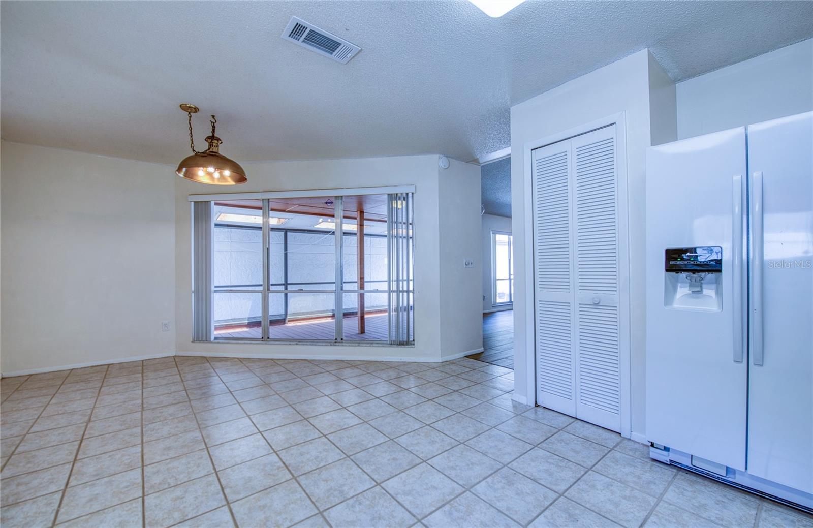 6922 SILVERMILL DR, TAMPA, FL, 33635