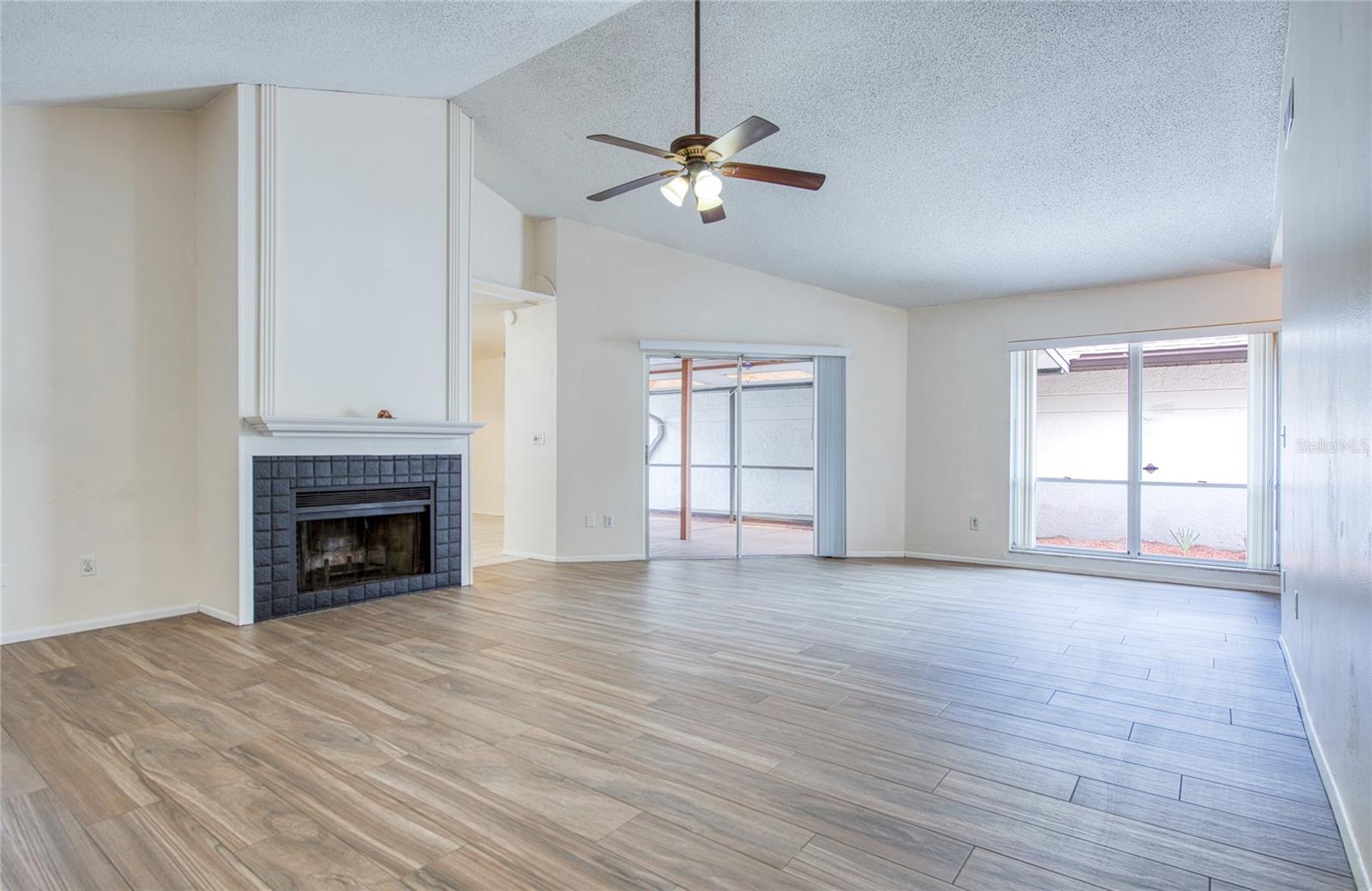 6922 SILVERMILL DR, TAMPA, FL, 33635