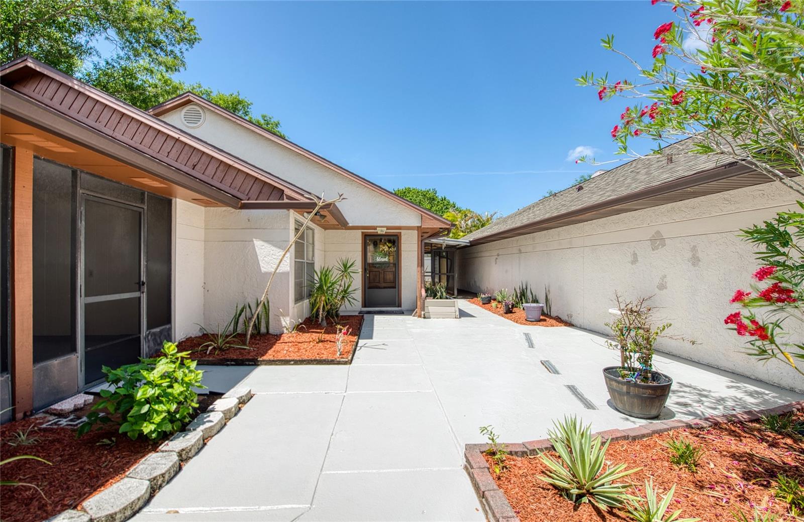 6922 SILVERMILL DR, TAMPA, FL, 33635