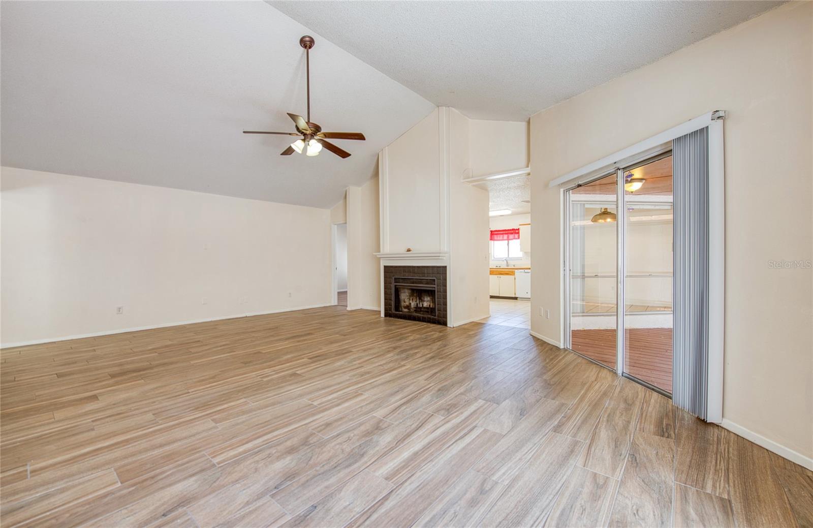 6922 SILVERMILL DR, TAMPA, FL, 33635