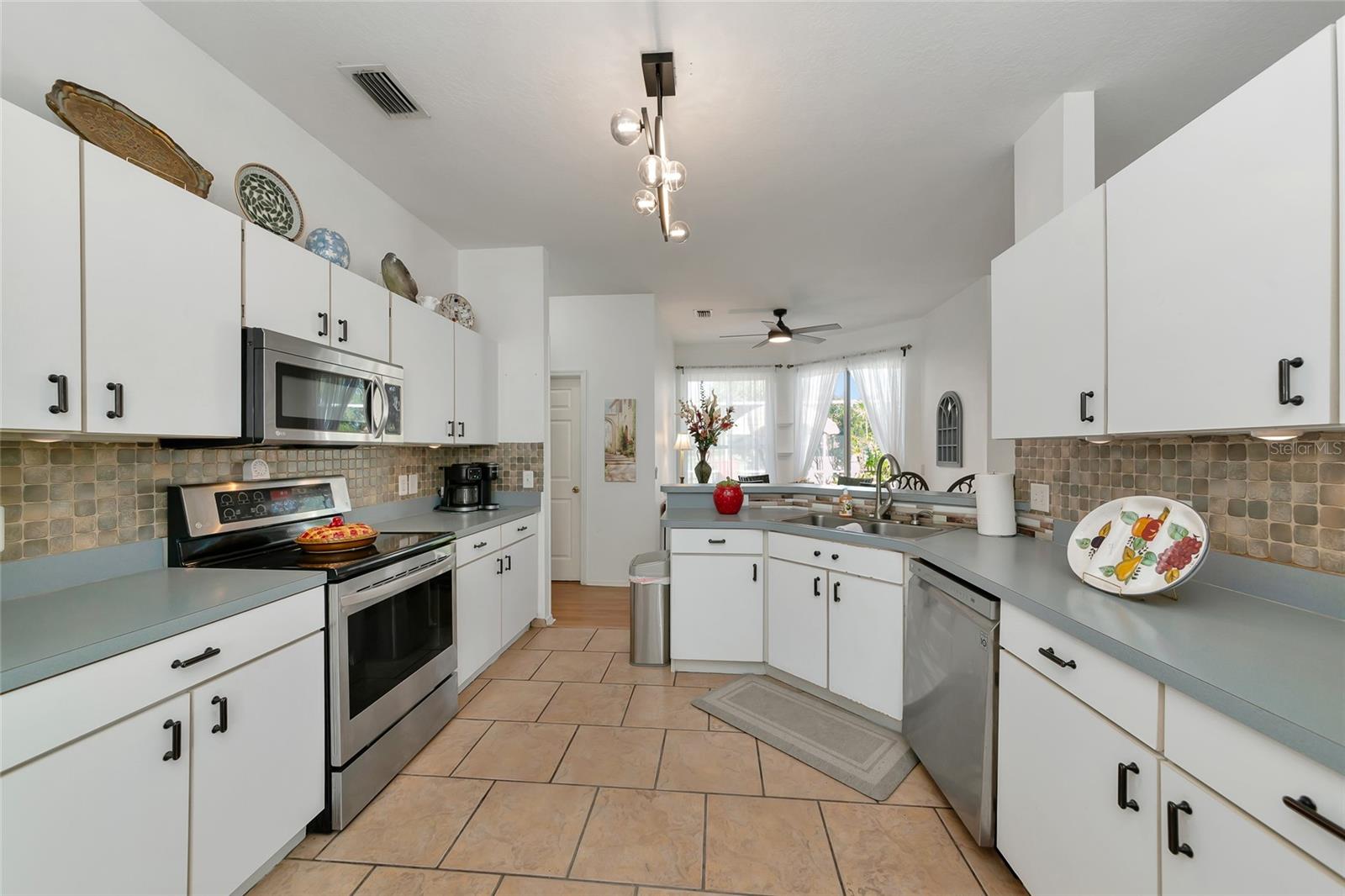 8807 71ST AVE E, PALMETTO, FL, 34221