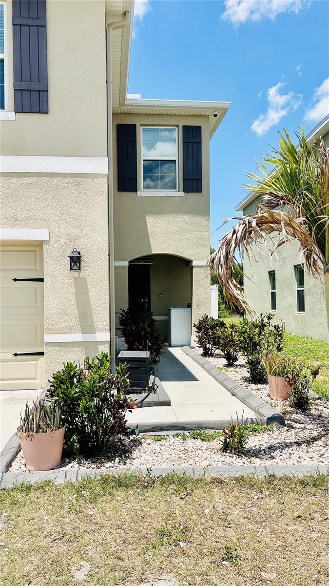 11152 LELAND GROVES DR, RIVERVIEW, FL, 33579