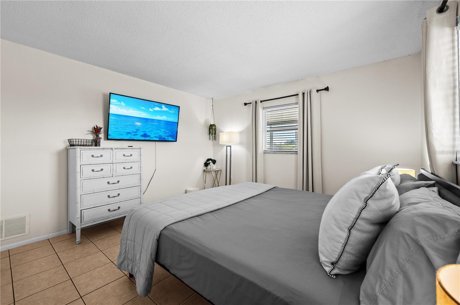 182 BOUNDARY BLVD #B, ROTONDA WEST, FL, 33947