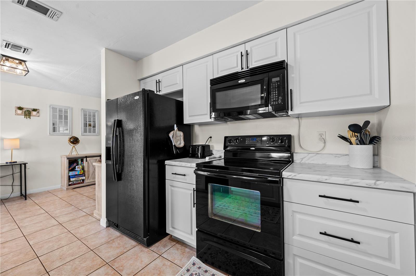 182 BOUNDARY BLVD #B, ROTONDA WEST, FL, 33947