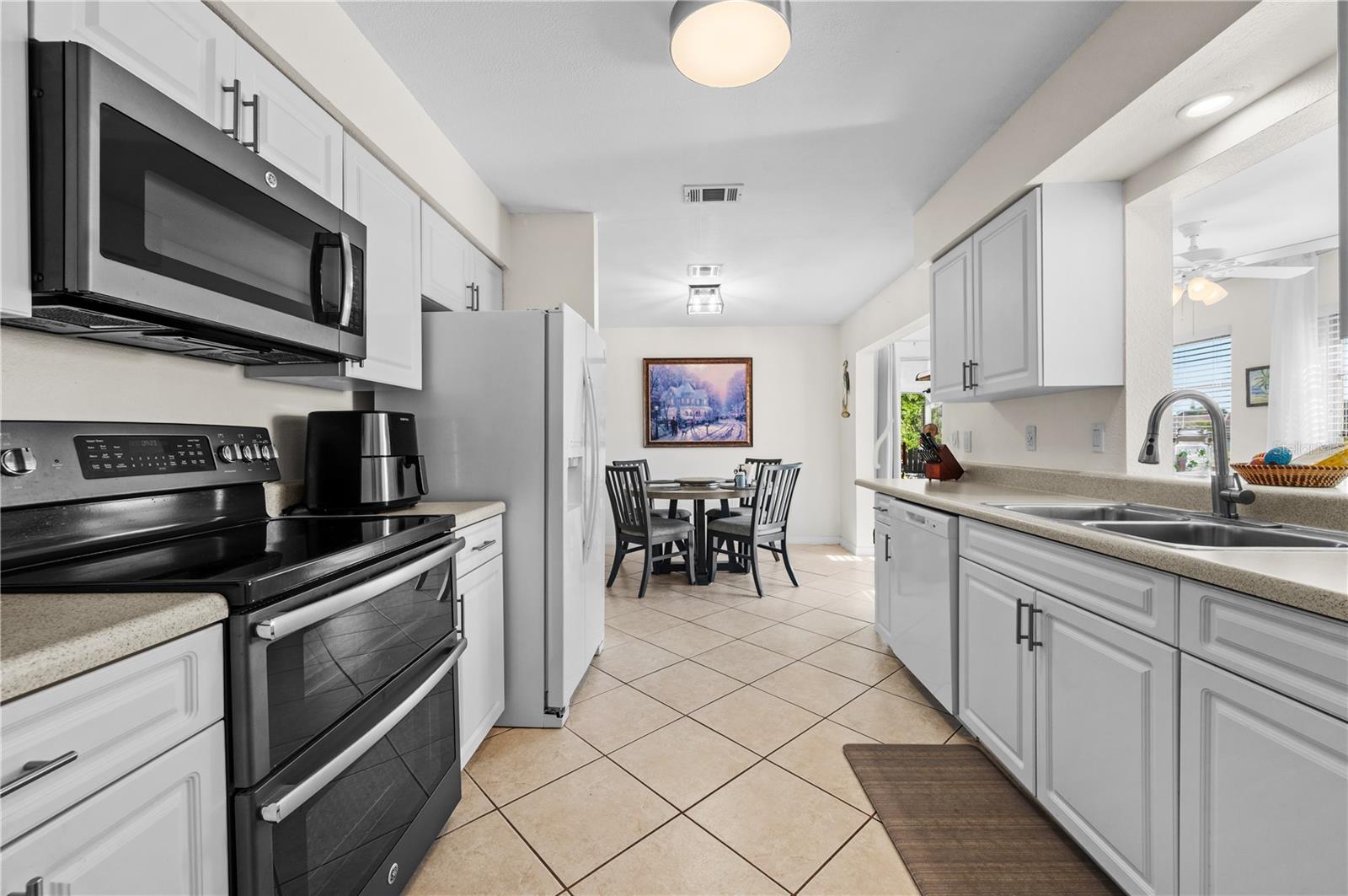 182 BOUNDARY BLVD #B, ROTONDA WEST, FL, 33947