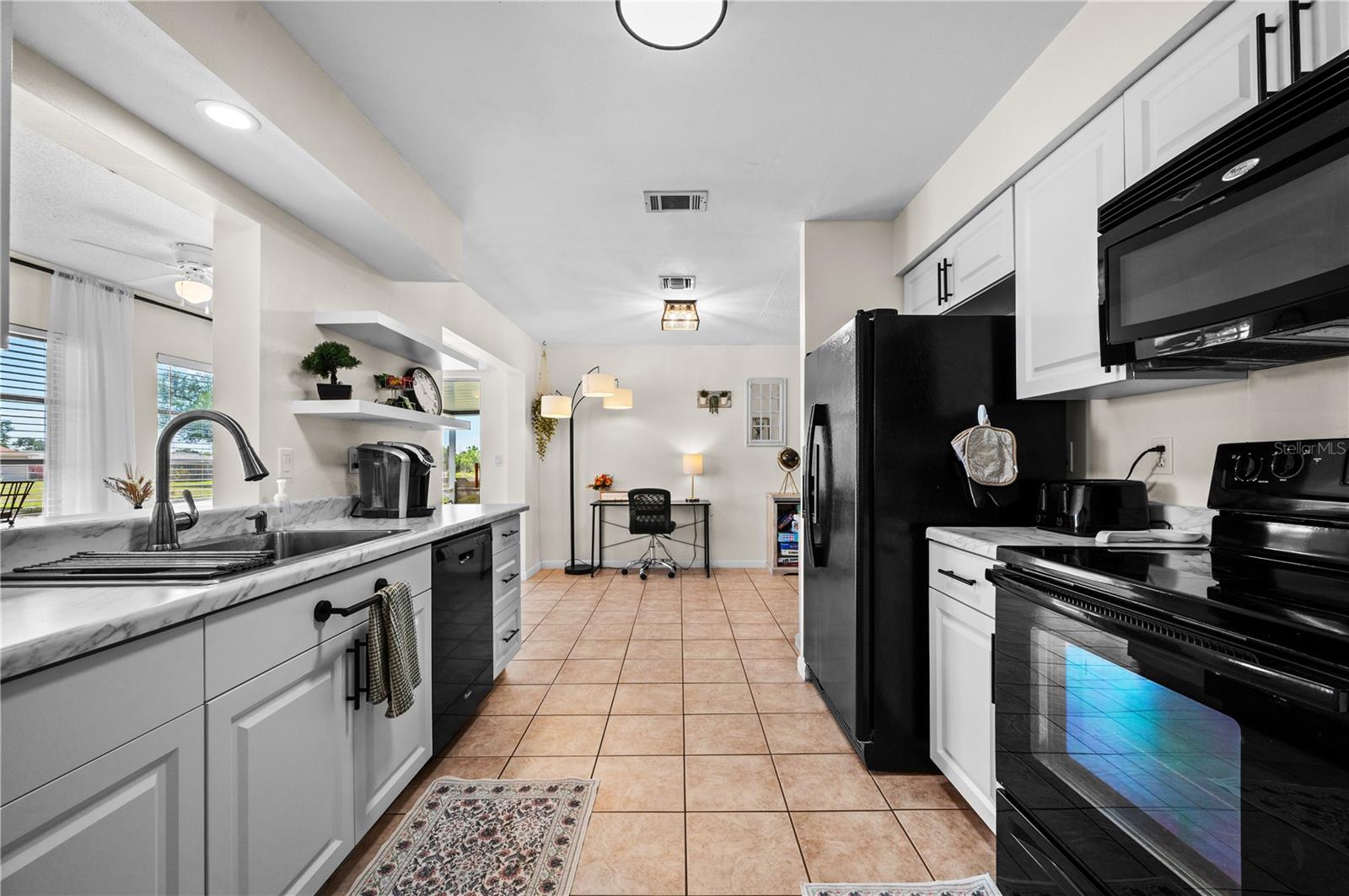 182 BOUNDARY BLVD #B, ROTONDA WEST, FL, 33947