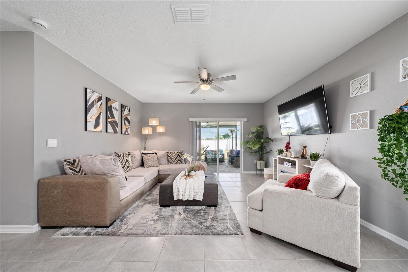 928 AUGUST SKY DR, DELTONA, FL, 32738