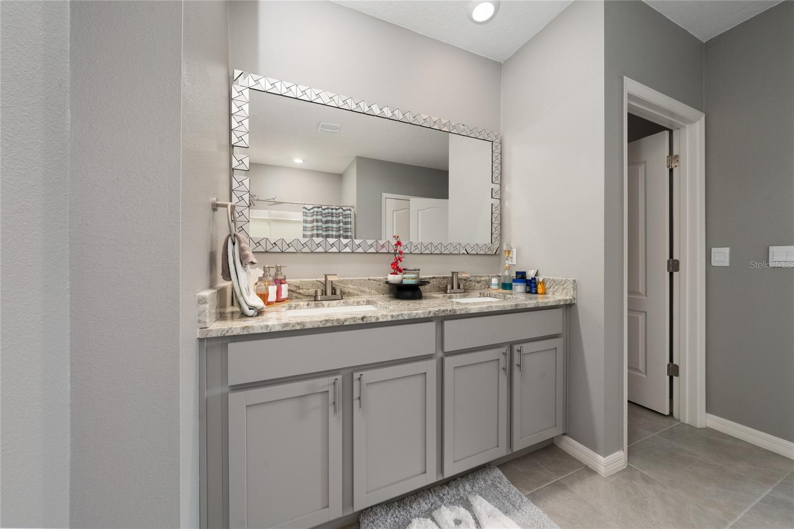 928 AUGUST SKY DR, DELTONA, FL, 32738