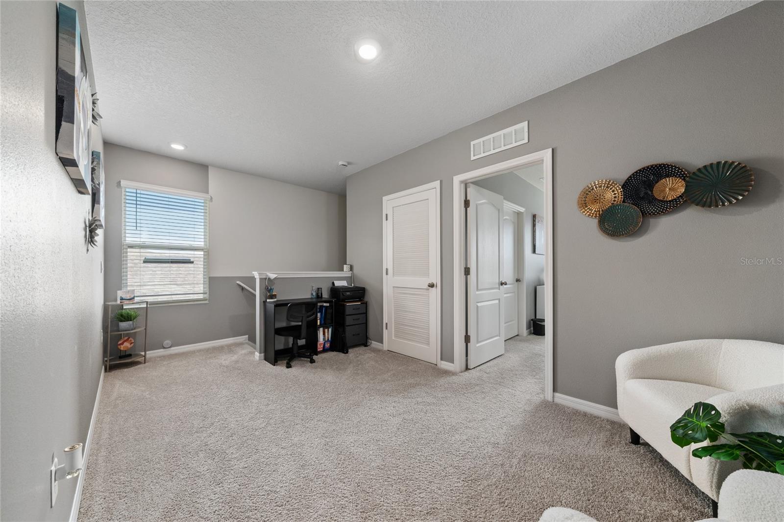 928 AUGUST SKY DR, DELTONA, FL, 32738