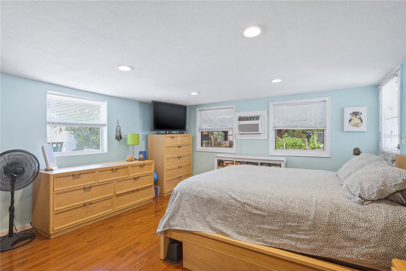 701 S CREST AVE, CLEARWATER, FL, 33756