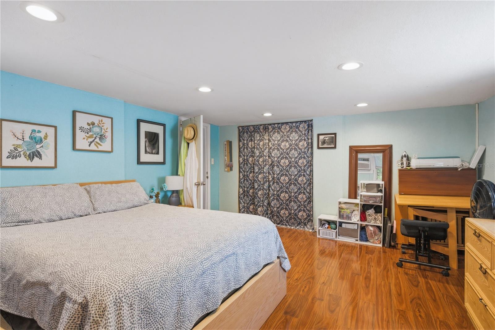701 S CREST AVE, CLEARWATER, FL, 33756