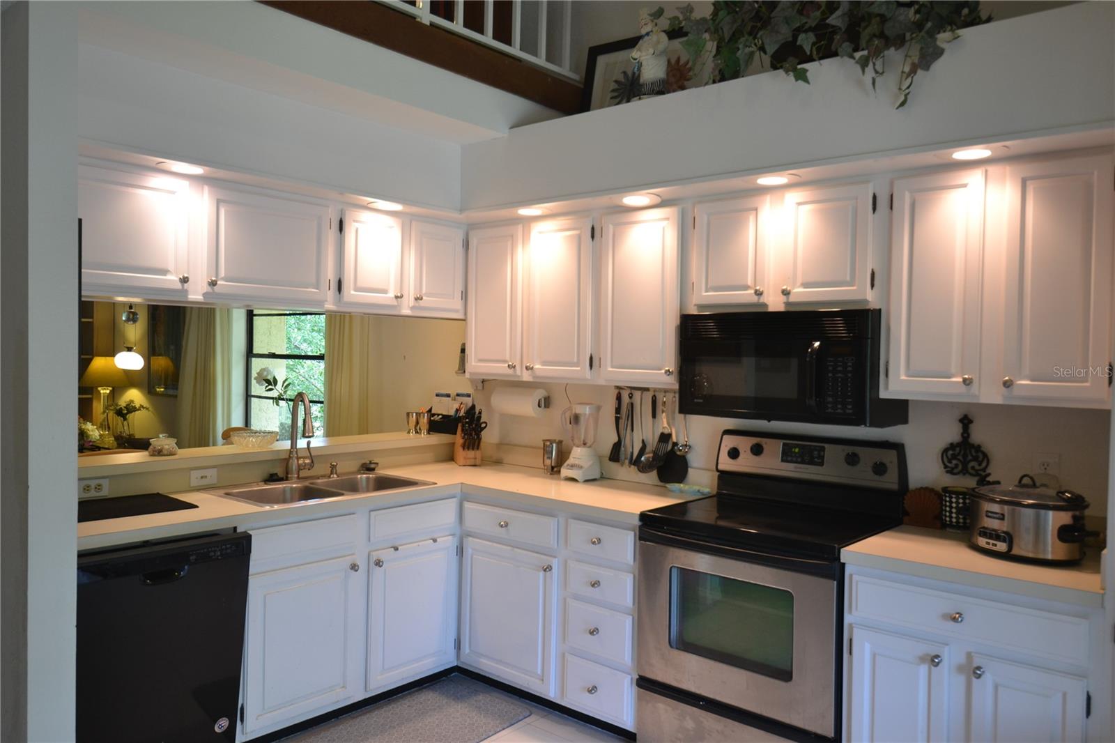 112 LINDSAY LN, OLDSMAR, FL, 34677