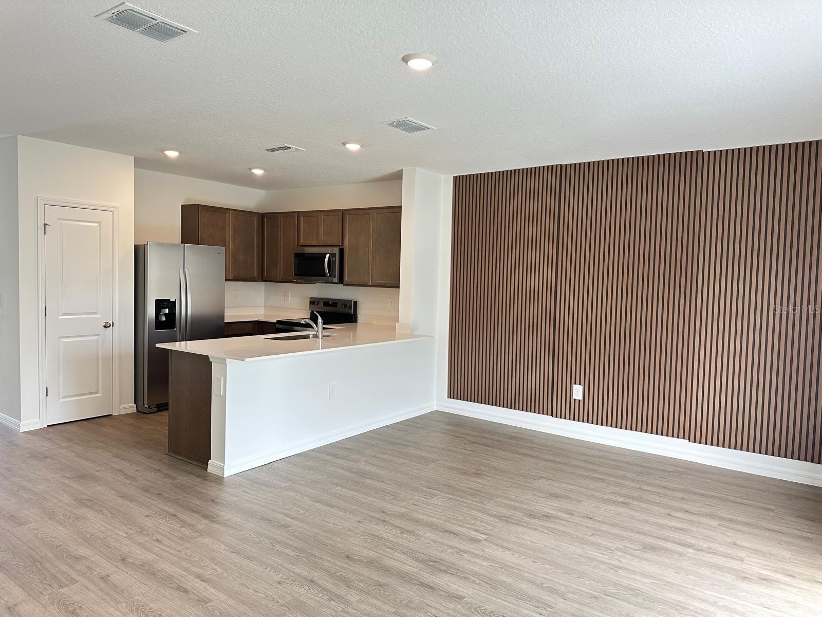 31206 MIDNIGHT SUN WAY, WESLEY CHAPEL, FL, 33545