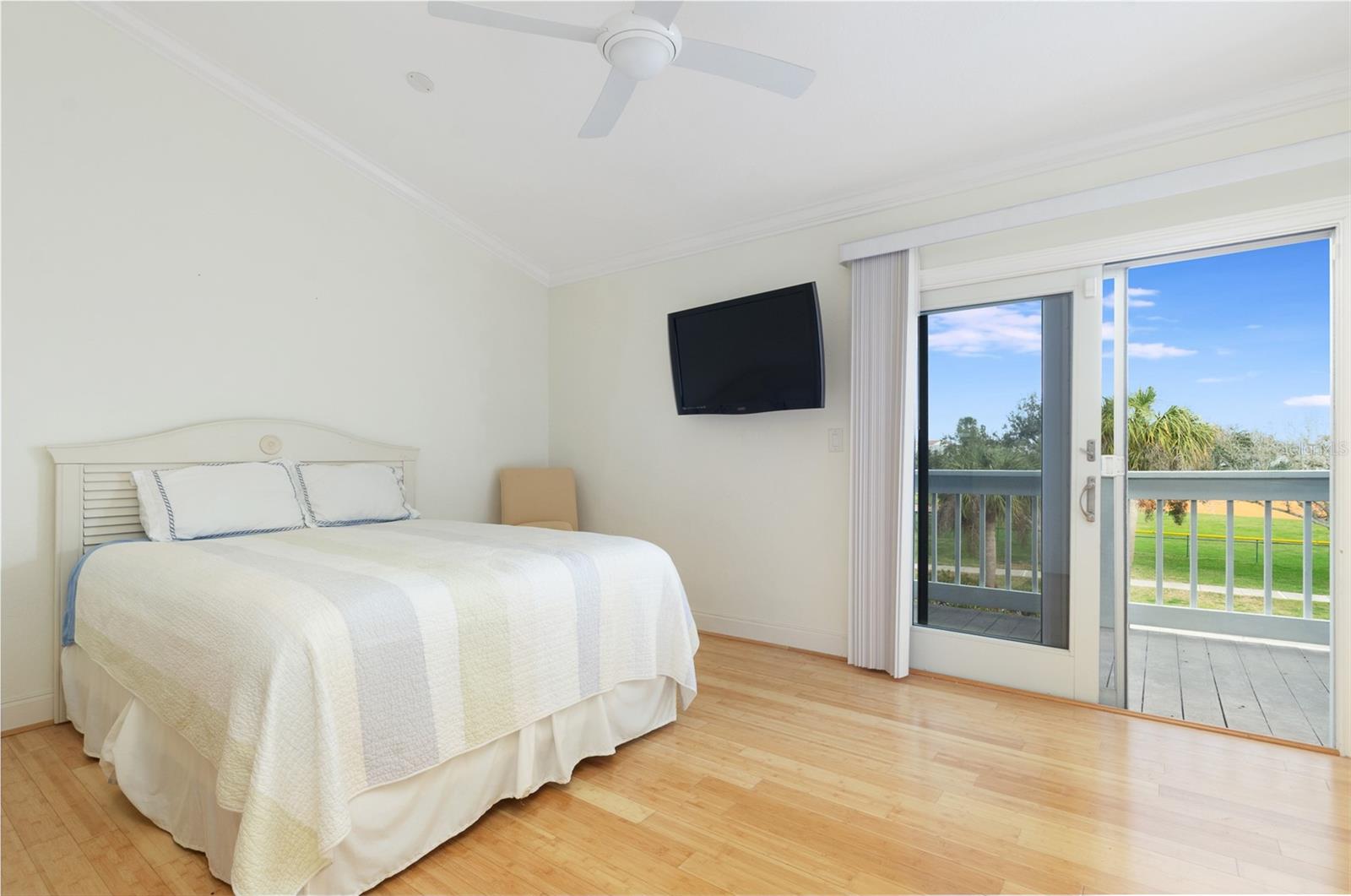 11820 CAPRI CIR S, TREASURE ISLAND, FL, 33706