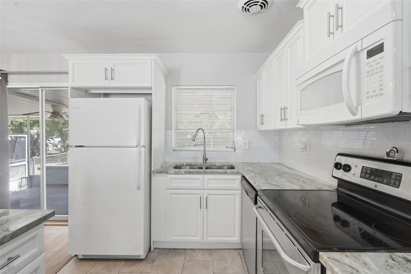 65 COMMUNITY DR, DEBARY, FL, 32713