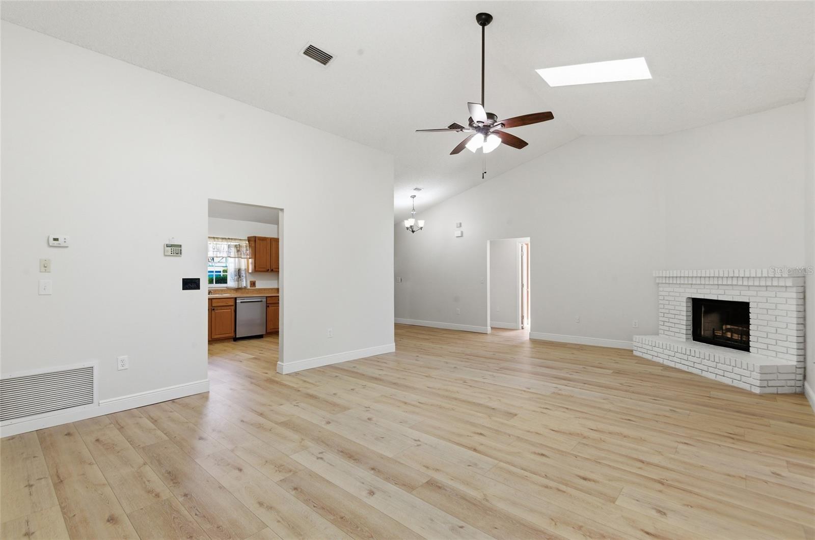 5121 STRATEMEYER DR, ORLANDO, FL, 32839