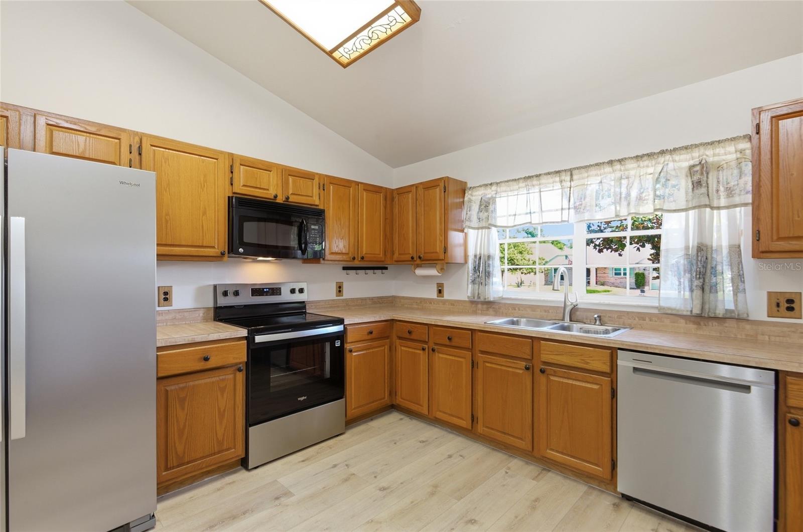 5121 STRATEMEYER DR, ORLANDO, FL, 32839