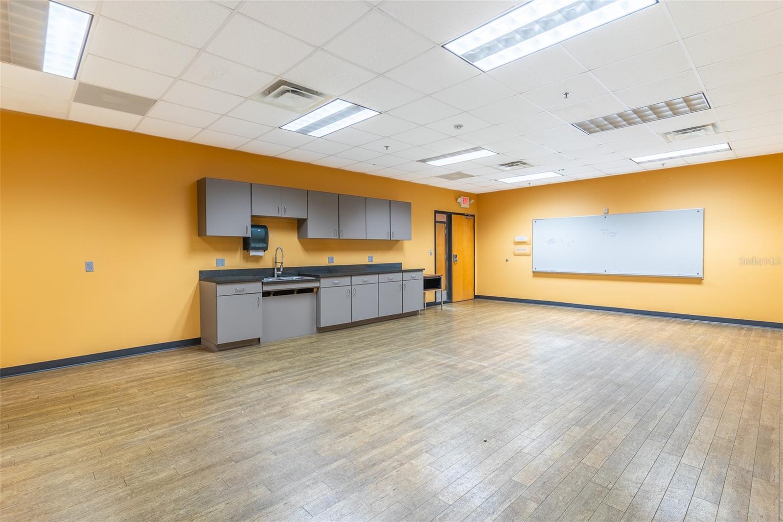 295 BARNES BLVD, ROCKLEDGE, FL, 32955