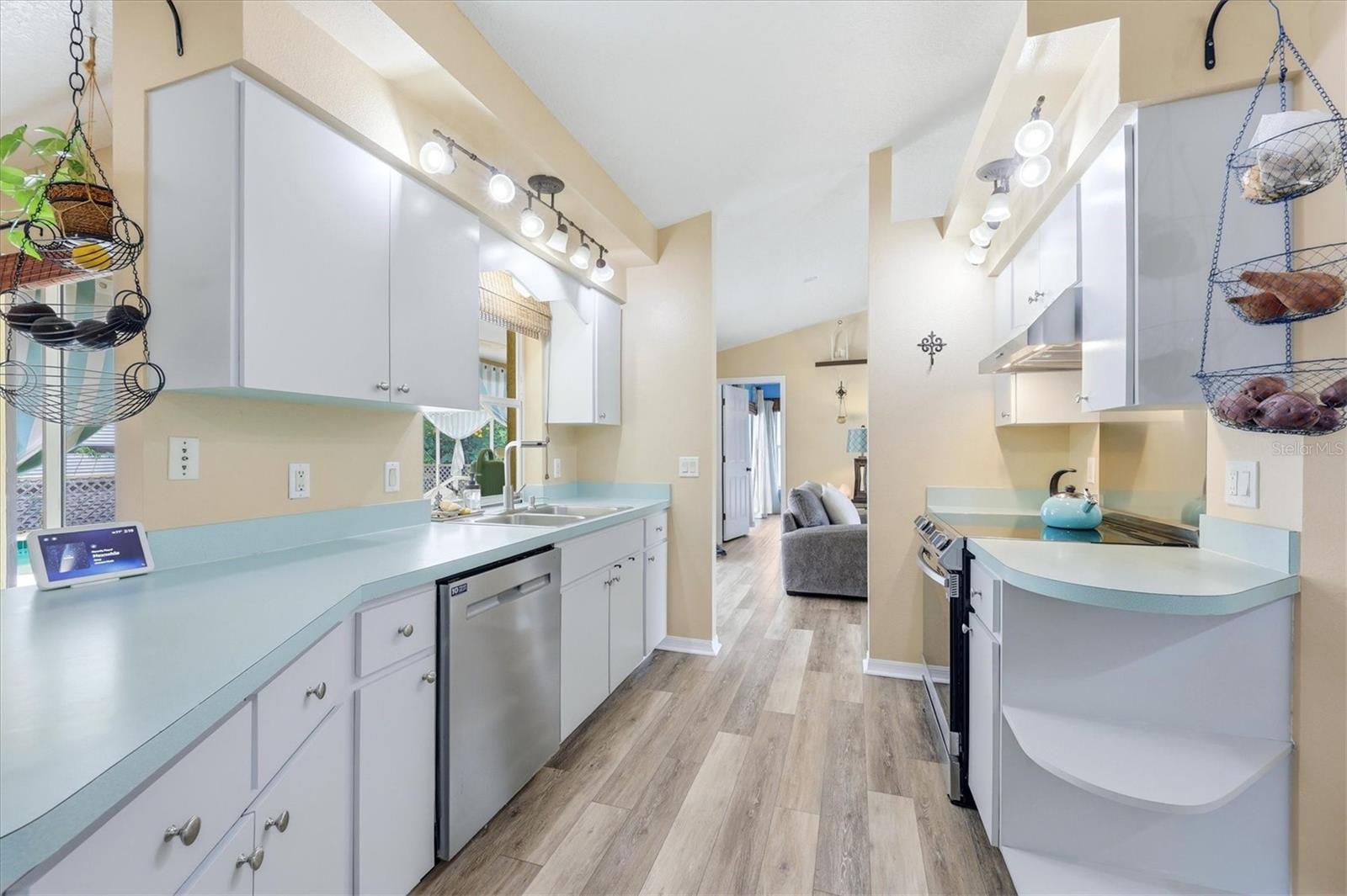 945 MACON RD, VENICE, FL, 34293