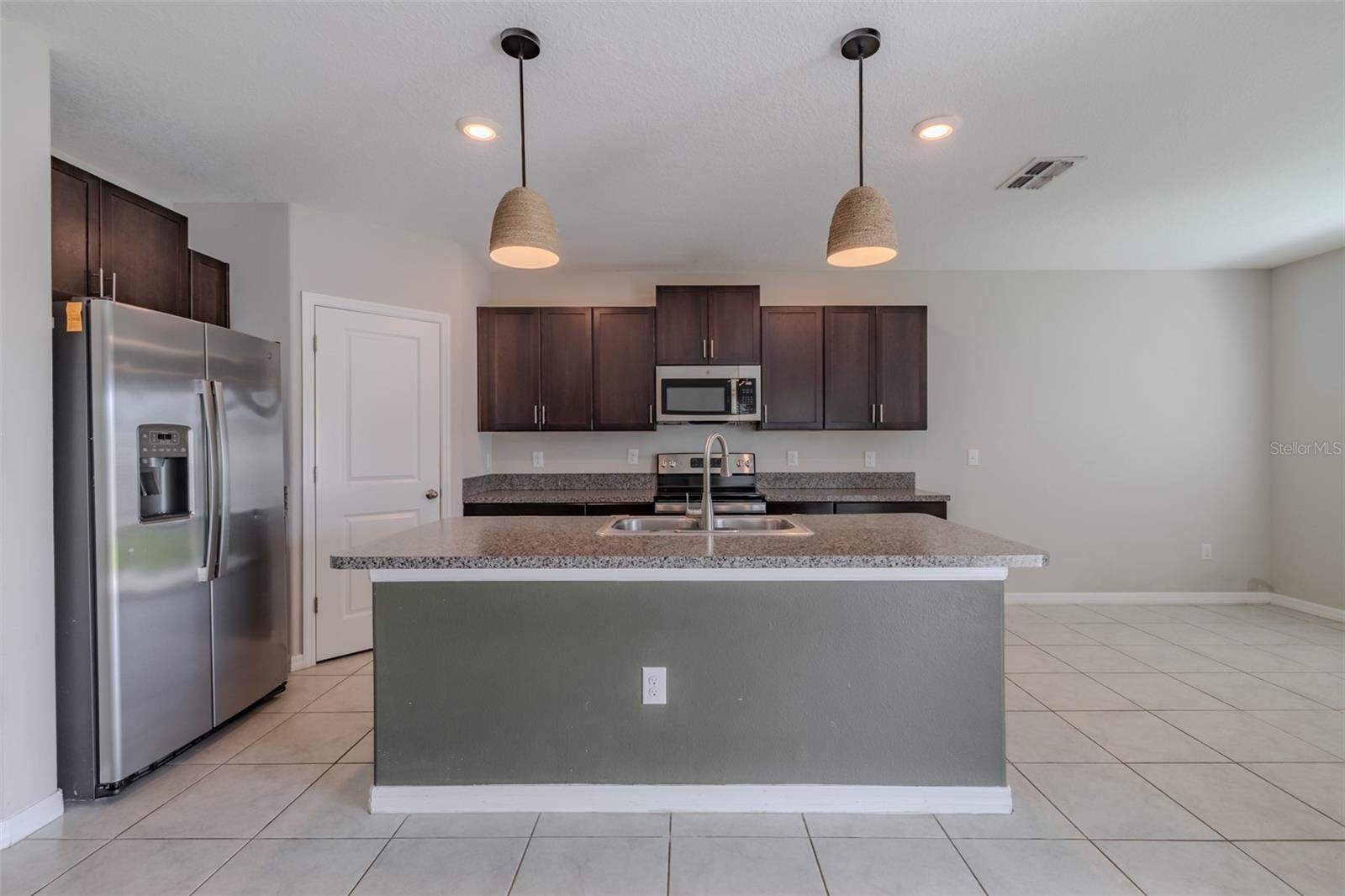 4712 RON EDDIE, TAMPA, FL, 33619