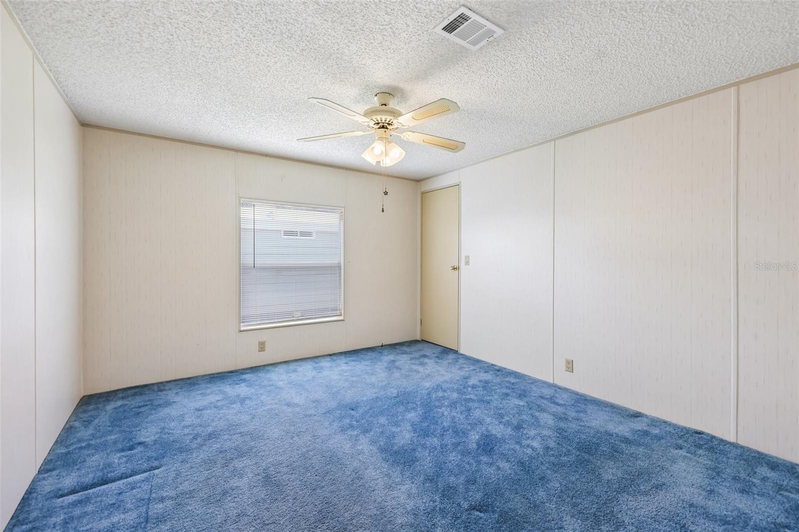550 SAINT JOHNS RD, TAVARES, FL, 32778