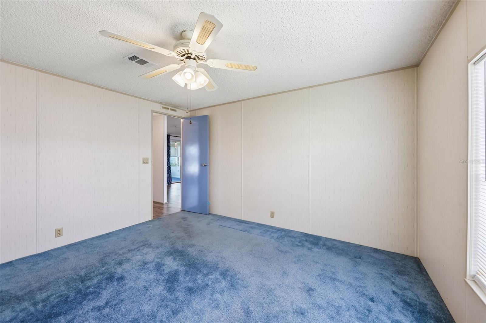 550 SAINT JOHNS RD, TAVARES, FL, 32778
