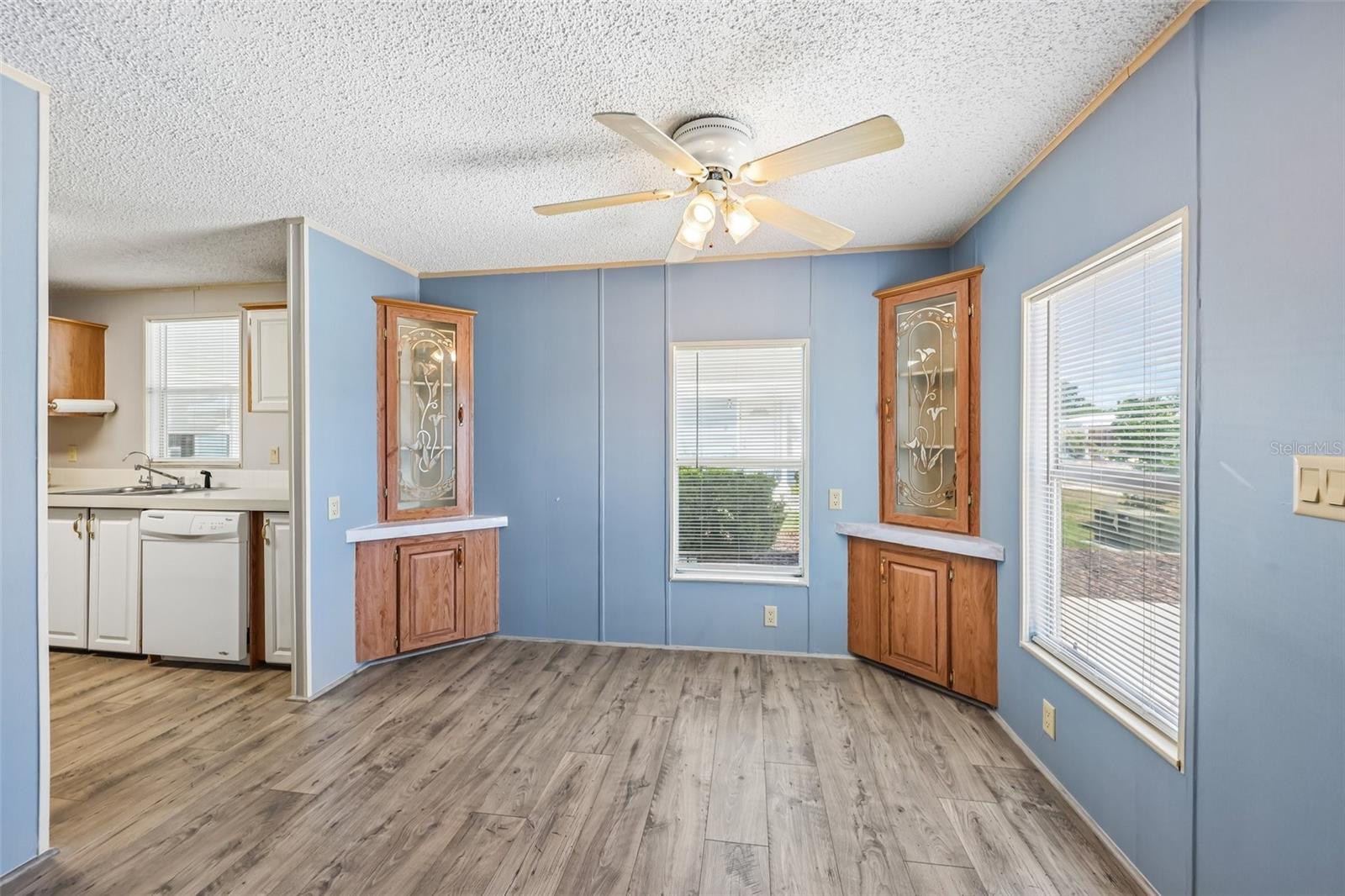 550 SAINT JOHNS RD, TAVARES, FL, 32778