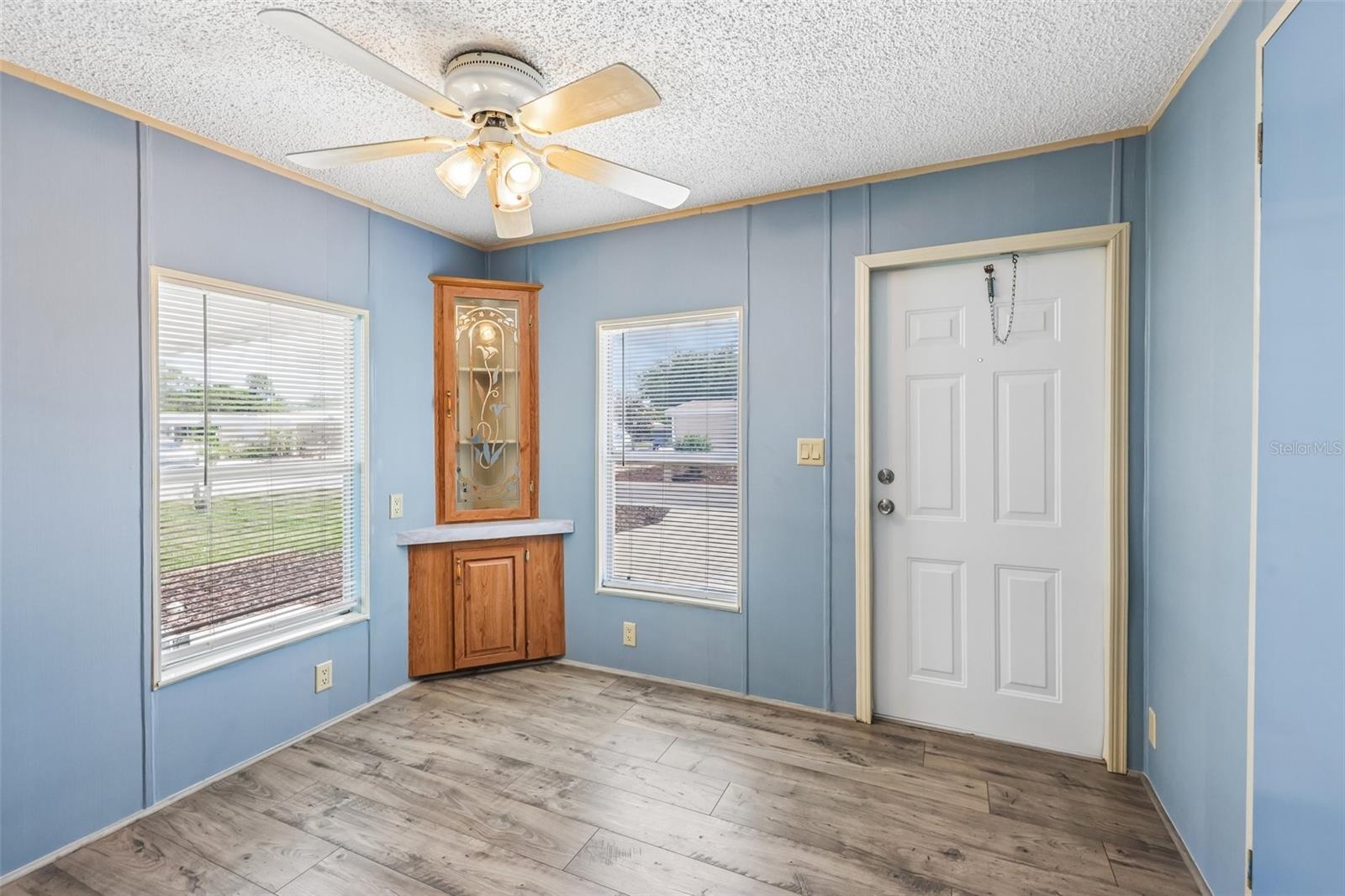 550 SAINT JOHNS RD, TAVARES, FL, 32778
