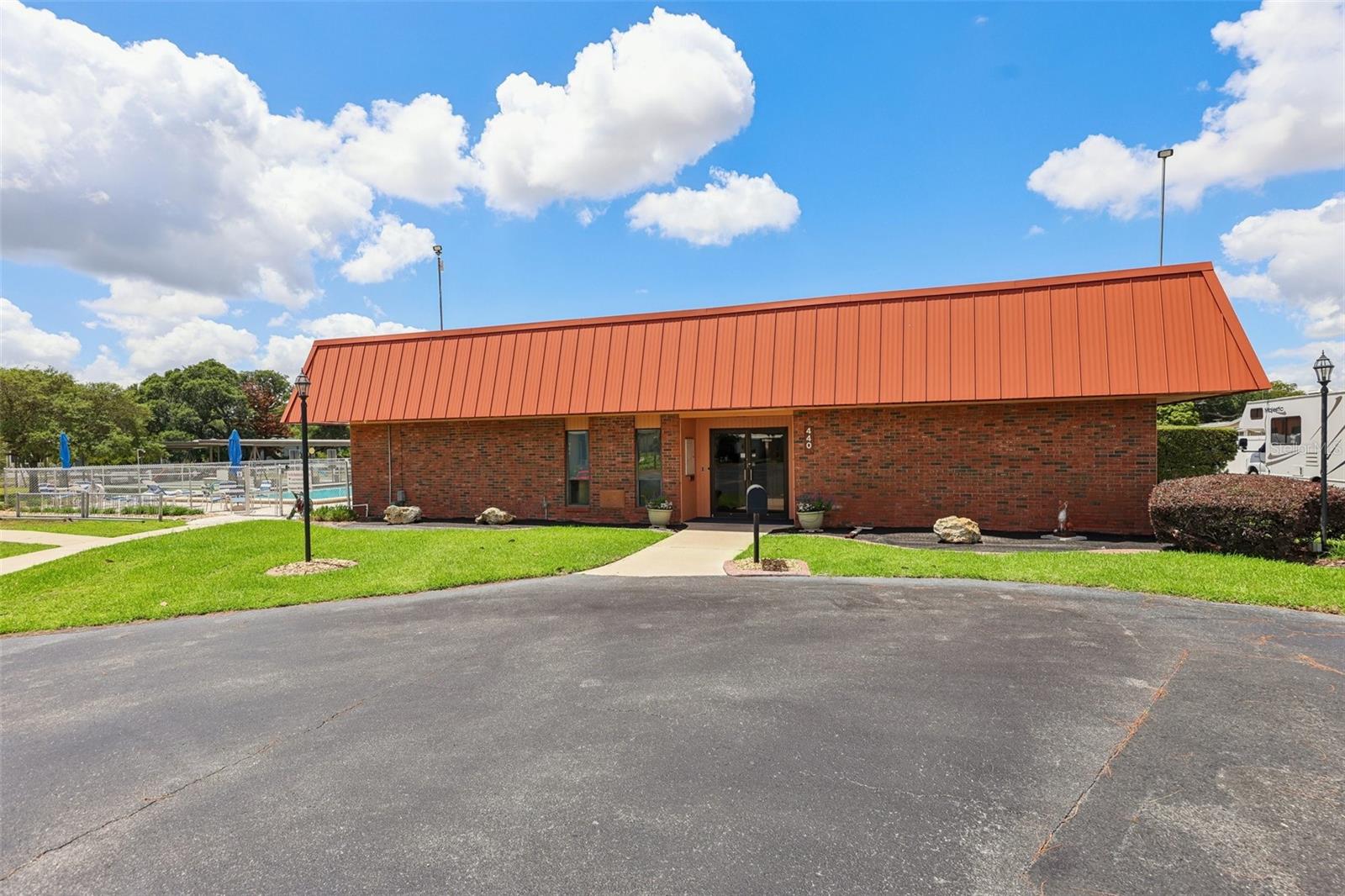 550 SAINT JOHNS RD, TAVARES, FL, 32778