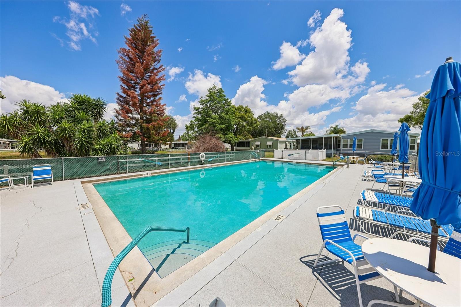 550 SAINT JOHNS RD, TAVARES, FL, 32778