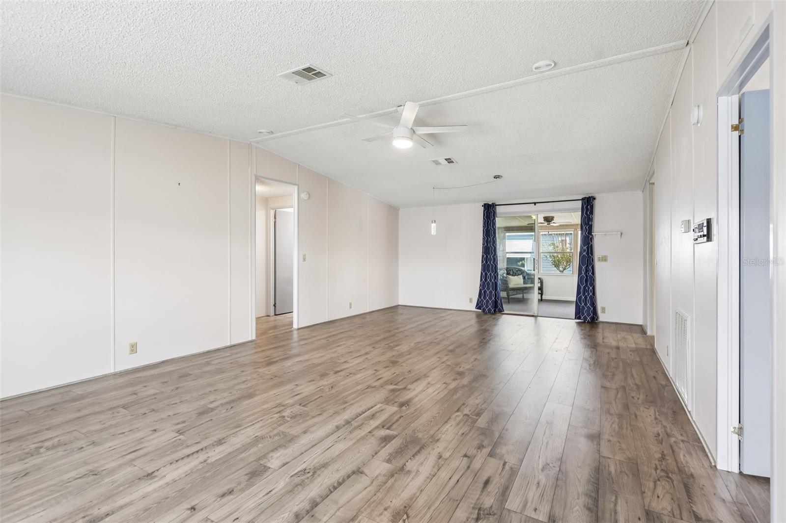 550 SAINT JOHNS RD, TAVARES, FL, 32778