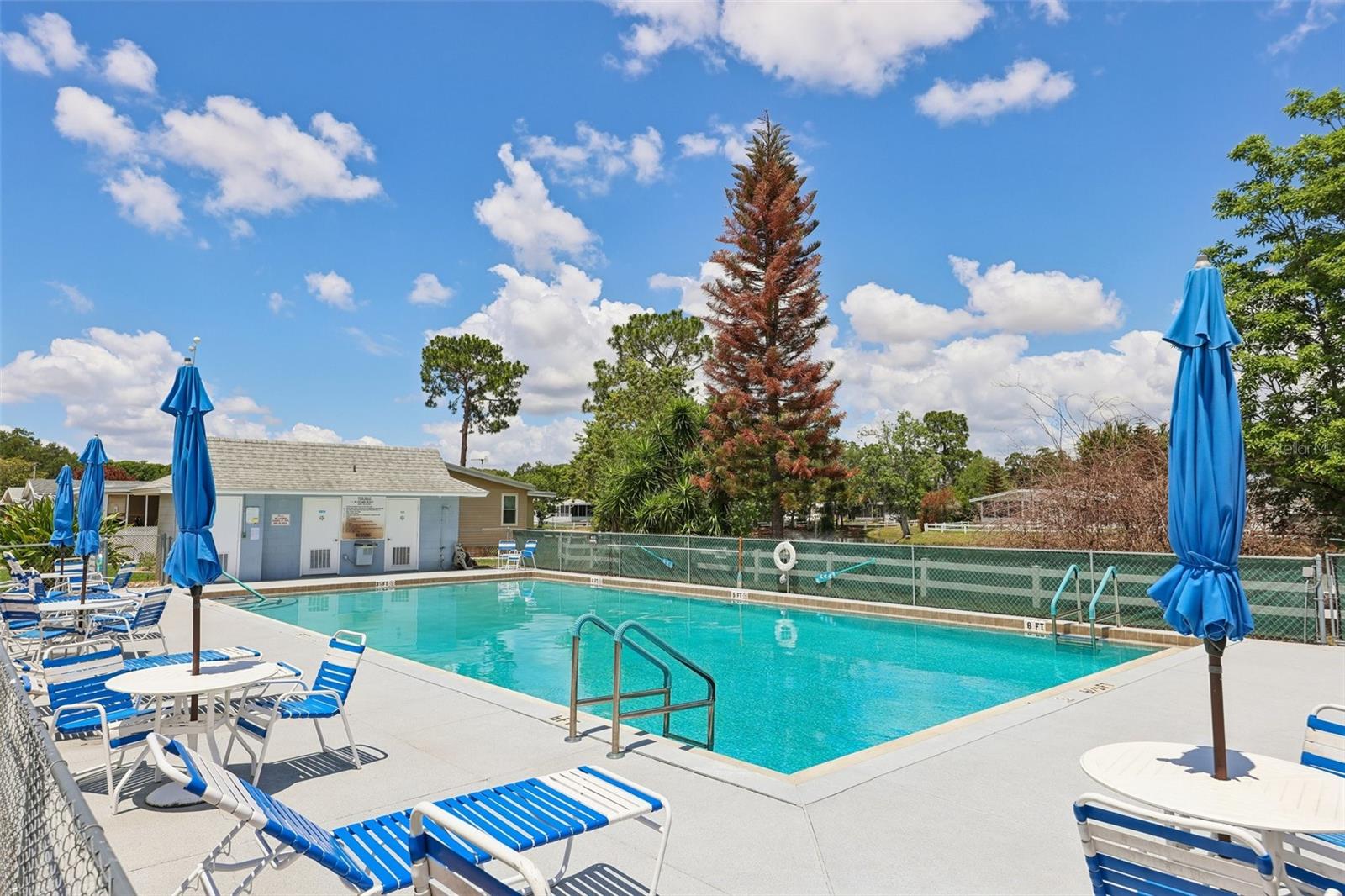 550 SAINT JOHNS RD, TAVARES, FL, 32778