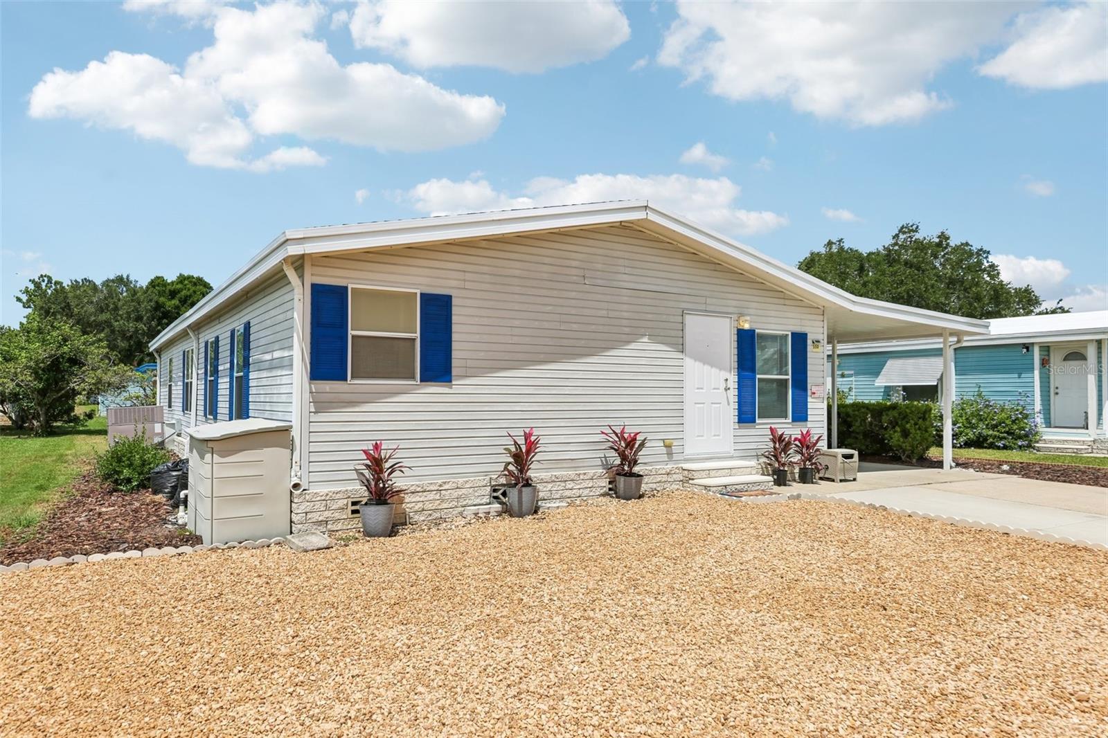 550 SAINT JOHNS RD, TAVARES, FL, 32778