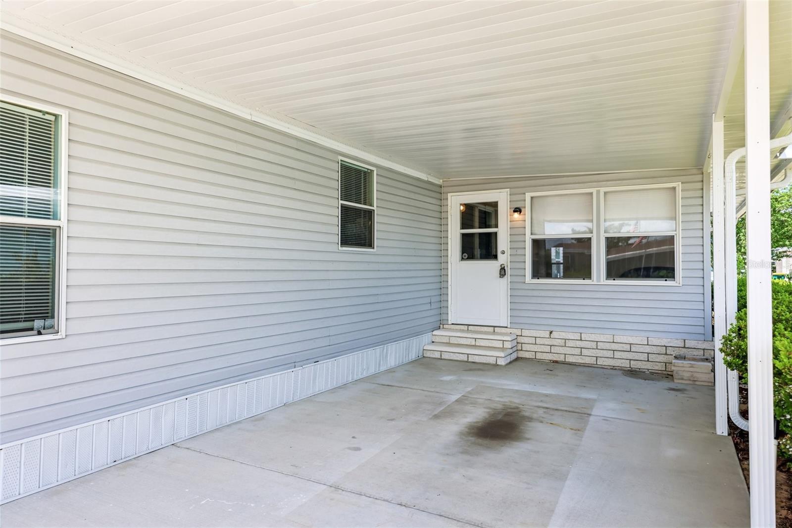 550 SAINT JOHNS RD, TAVARES, FL, 32778