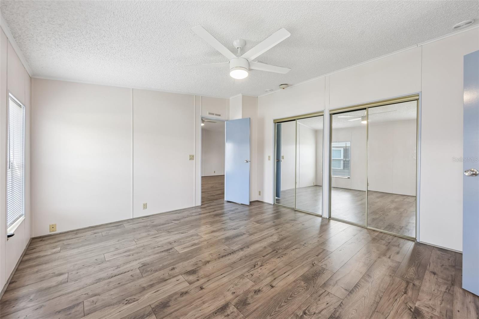 550 SAINT JOHNS RD, TAVARES, FL, 32778