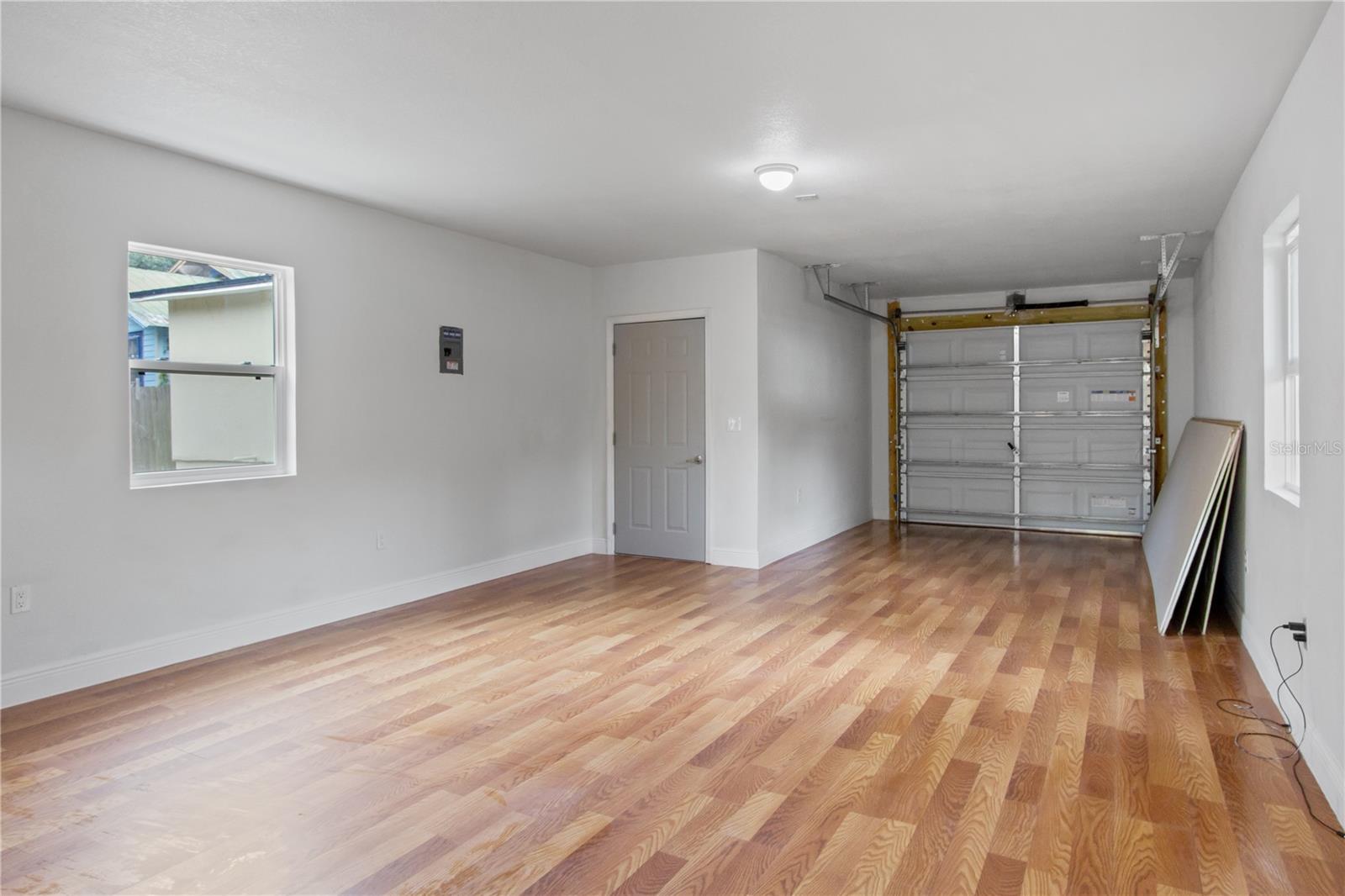 8514 N MITCHELL AVE, TAMPA, FL, 33604