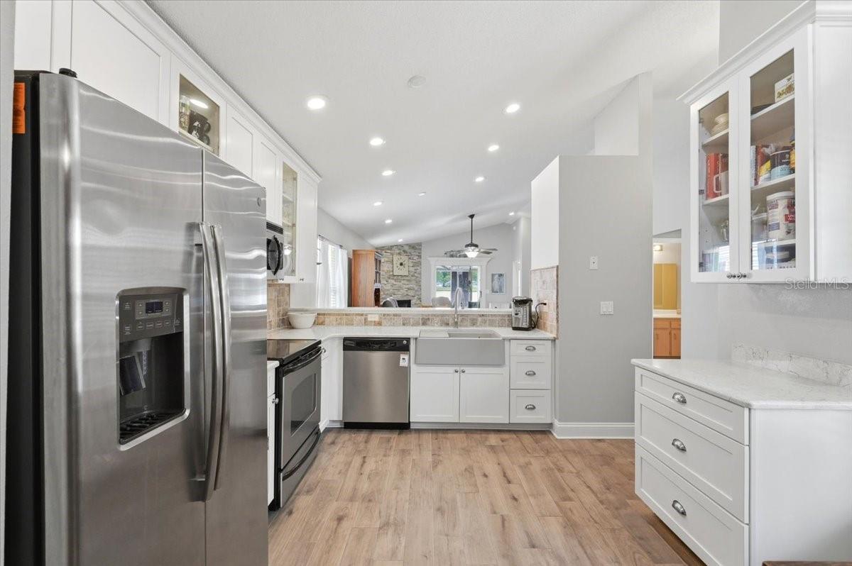 2063 WINDWARD PASS, LAKELAND, FL, 33813