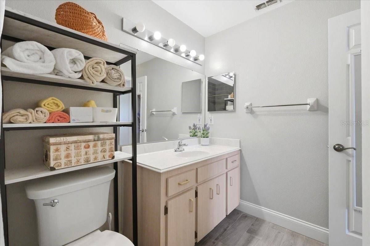 2063 WINDWARD PASS, LAKELAND, FL, 33813