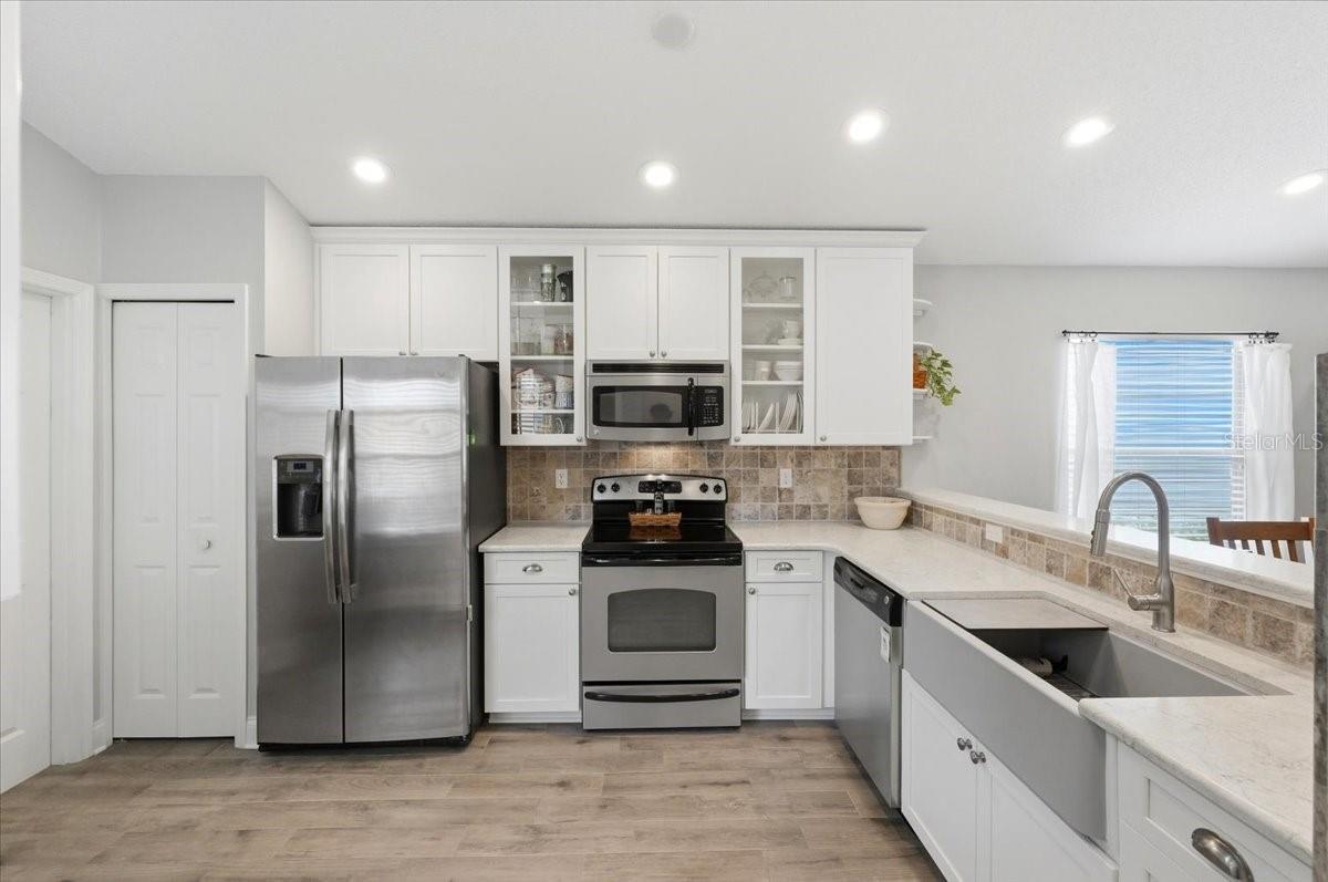 2063 WINDWARD PASS, LAKELAND, FL, 33813