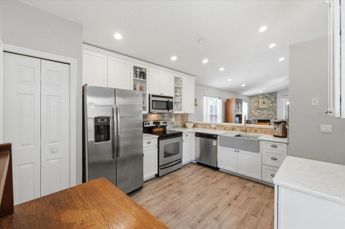 2063 WINDWARD PASS, LAKELAND, FL, 33813